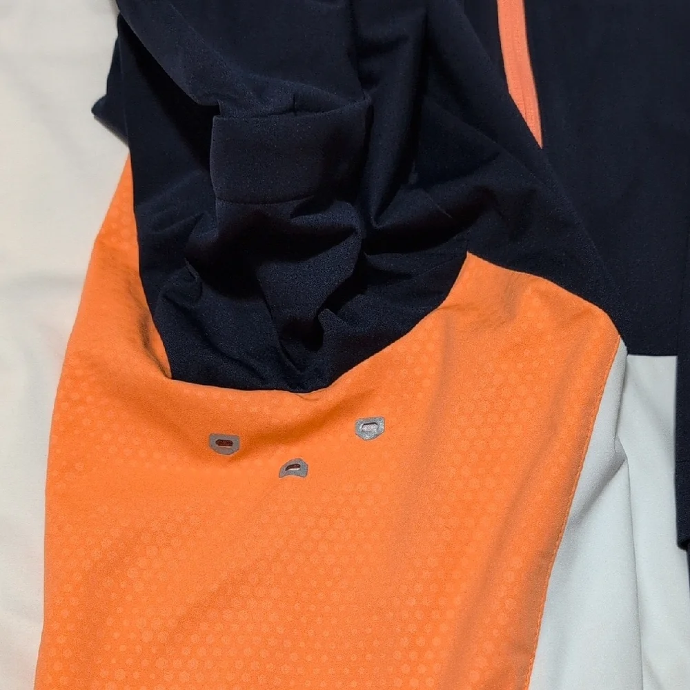 Navy and White Windbreaker with High Collar and Color-Blocked Design - Picture 15 of 16